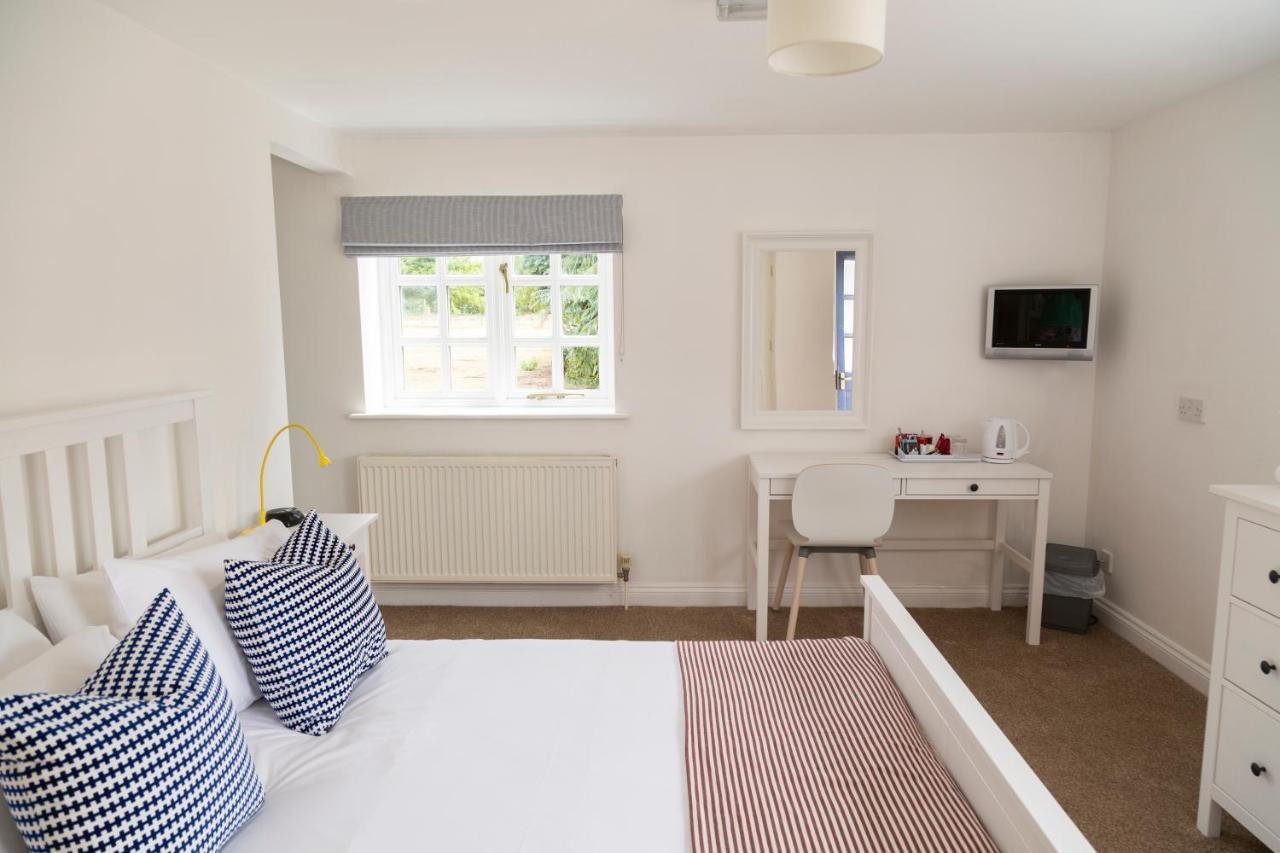 Five Bells Inn, Wrentham Екстер'єр фото