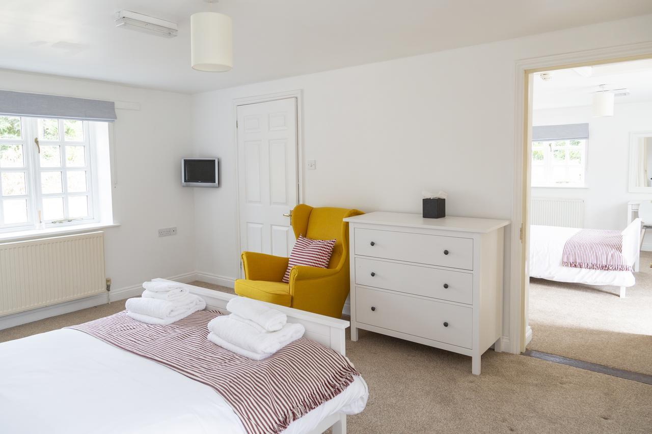Five Bells Inn, Wrentham Екстер'єр фото